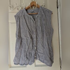 Old Navy Blue and White Striped Button-Down Shirt